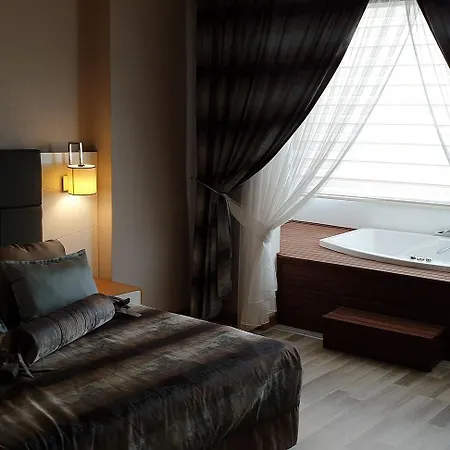 Xoria Deluxe Hotel