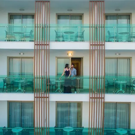 Xoria Deluxe Hotel